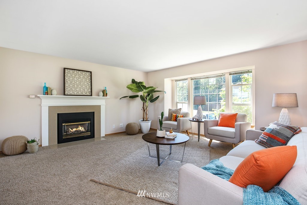 19719 10th Drive Southeast Bothell, WA 98012 - Photo 4 of 17