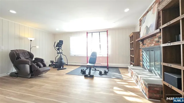 $1,100,000 | 101 Glen Avenue, Paramus, NJ 07652