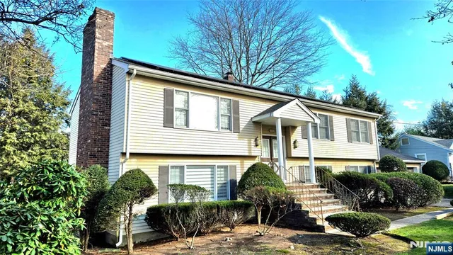 $1,100,000 | 101 Glen Avenue, Paramus, NJ 07652