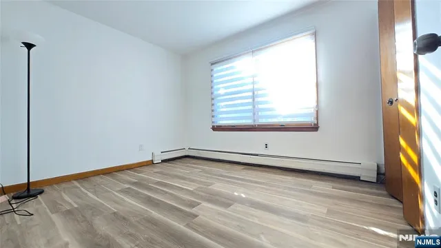 $1,100,000 | 101 Glen Avenue, Paramus, NJ 07652