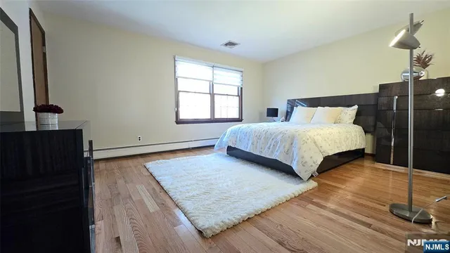 $1,100,000 | 101 Glen Avenue, Paramus, NJ 07652