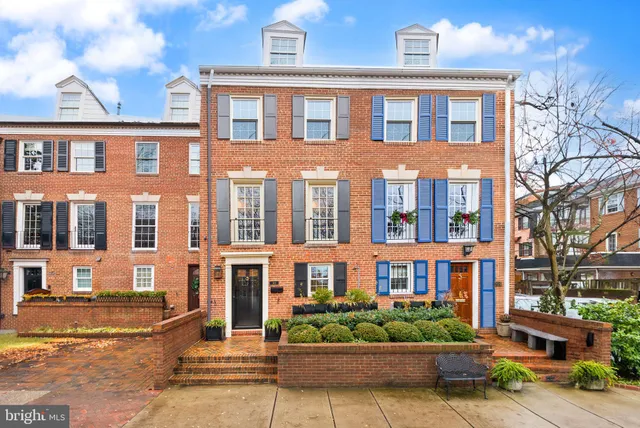 $7,200 | 312 North Pitt Street, Alexandria, VA 22314