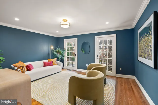 $7,200 | 312 North Pitt Street, Alexandria, VA 22314