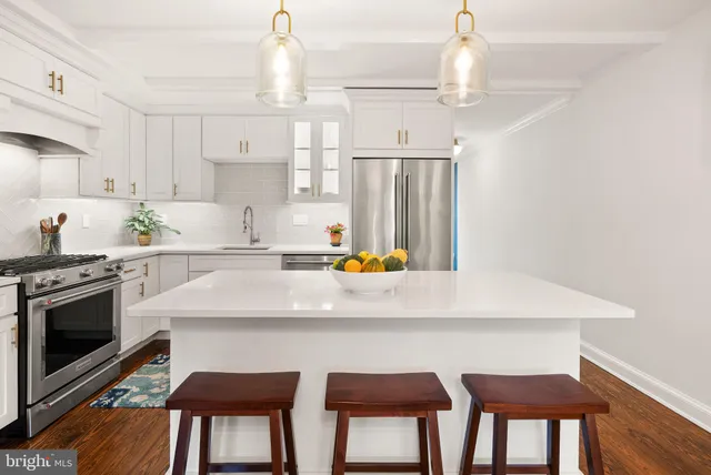 $7,200 | 312 North Pitt Street, Alexandria, VA 22314