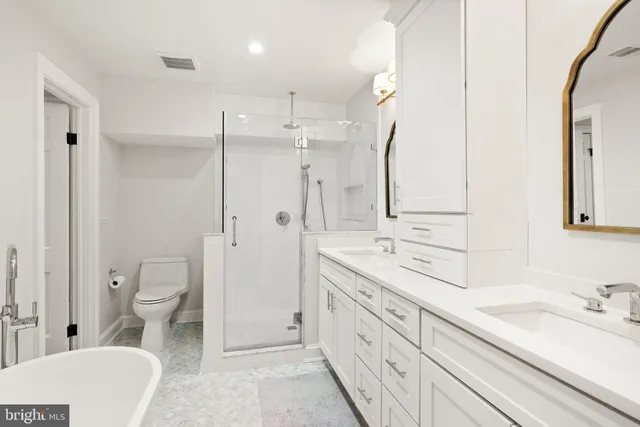 $7,200 | 312 North Pitt Street, Alexandria, VA 22314