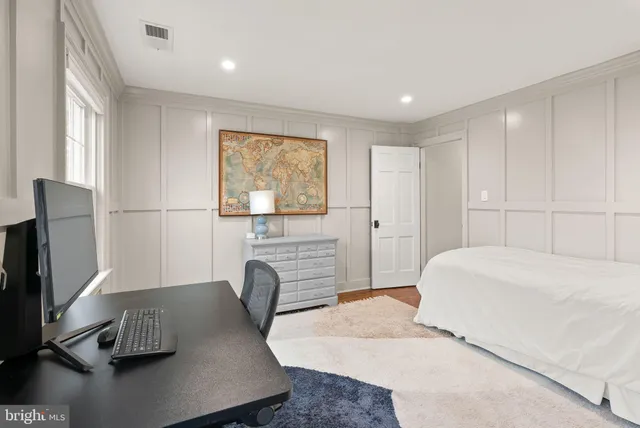 $7,200 | 312 North Pitt Street, Alexandria, VA 22314