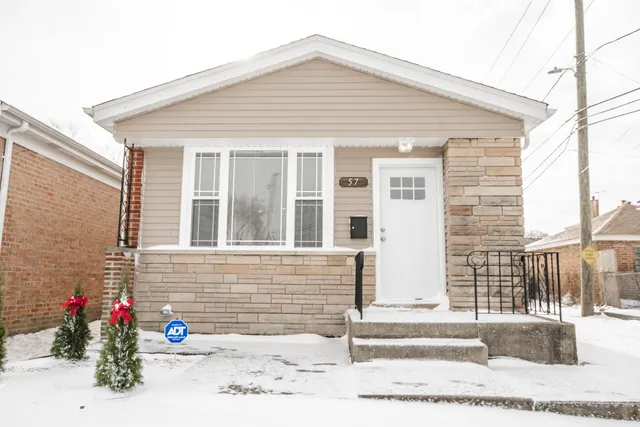 $293,900 | 57 East 92nd Street, Chicago, IL 60619