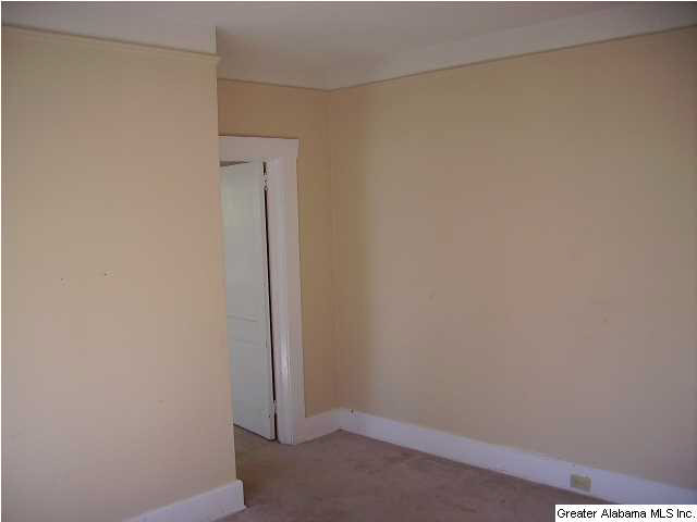 4645 Terrace R Birmingham, AL 35208 - Photo 11 of 14