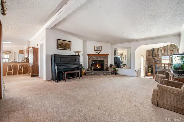 $2,600,000 | 2832 County Road 20, Longmont, CO 80504