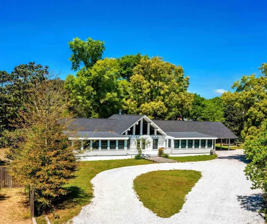 $539,000 | 2221 Club House Drive, Lillian, AL 36549