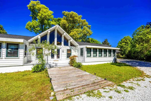 $539,000 | 2221 Club House Drive, Lillian, AL 36549