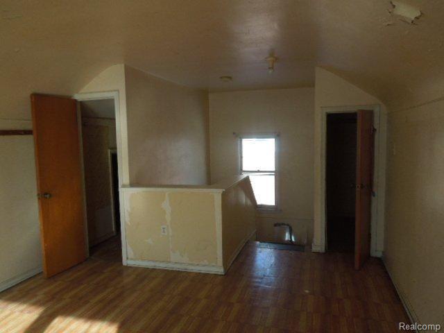 19373 Sunderland Road Detroit, MI 48219 - Photo 9 of 17 iho 041.jpg