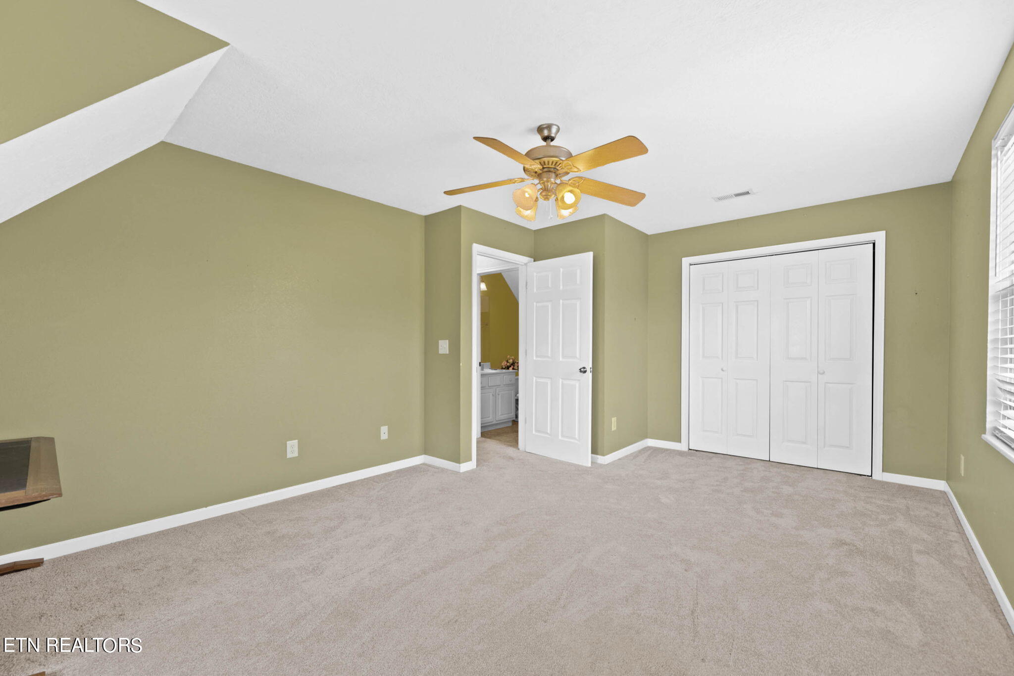 7406 Crossbow Lane Corryton, TN 37721 - Photo 25 of 30 21-web-or-mls-Crssbw7406 (63)