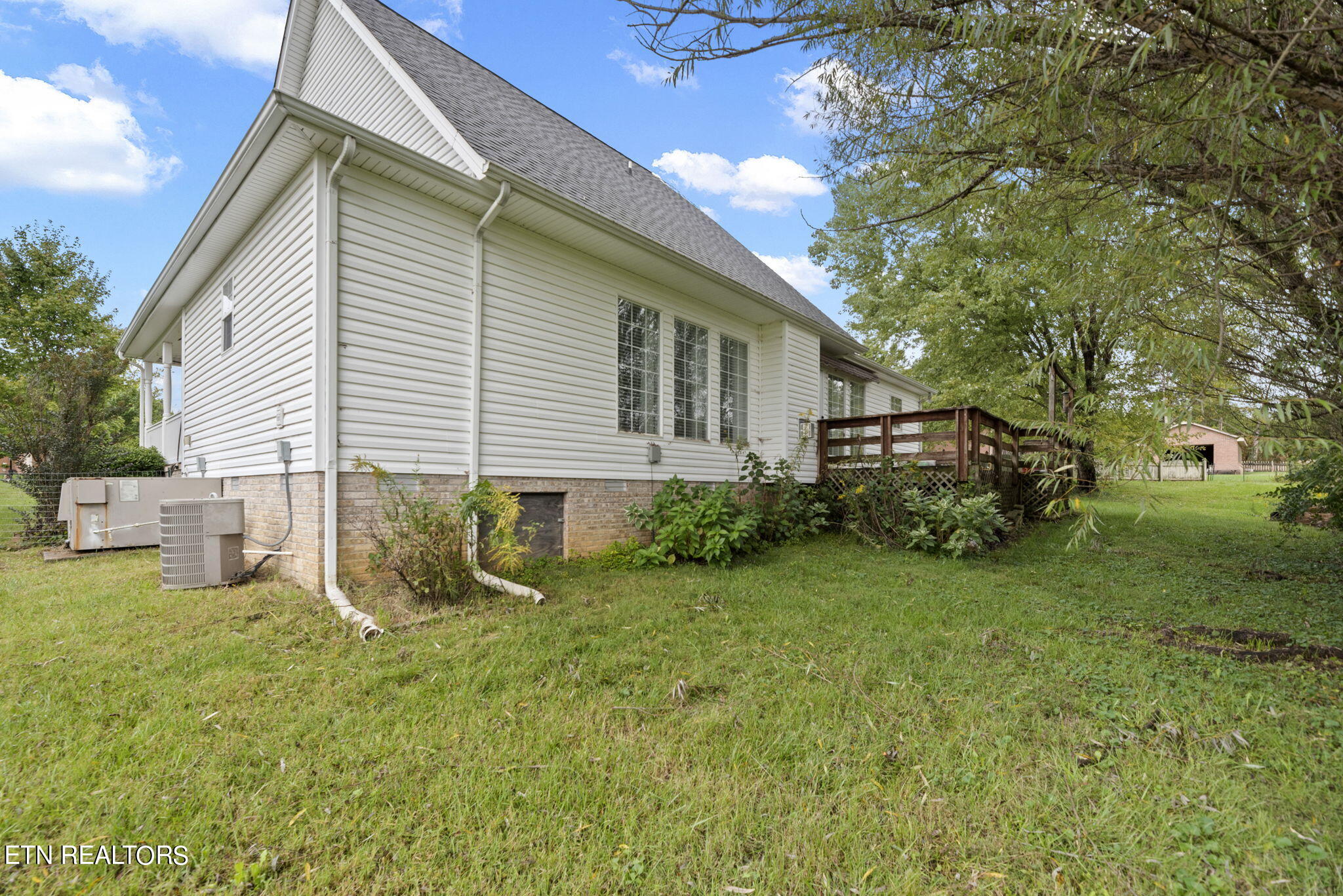 7406 Crossbow Lane Corryton, TN 37721 - Photo 30 of 30 30-web-or-mls-Crssbw7406 (82)