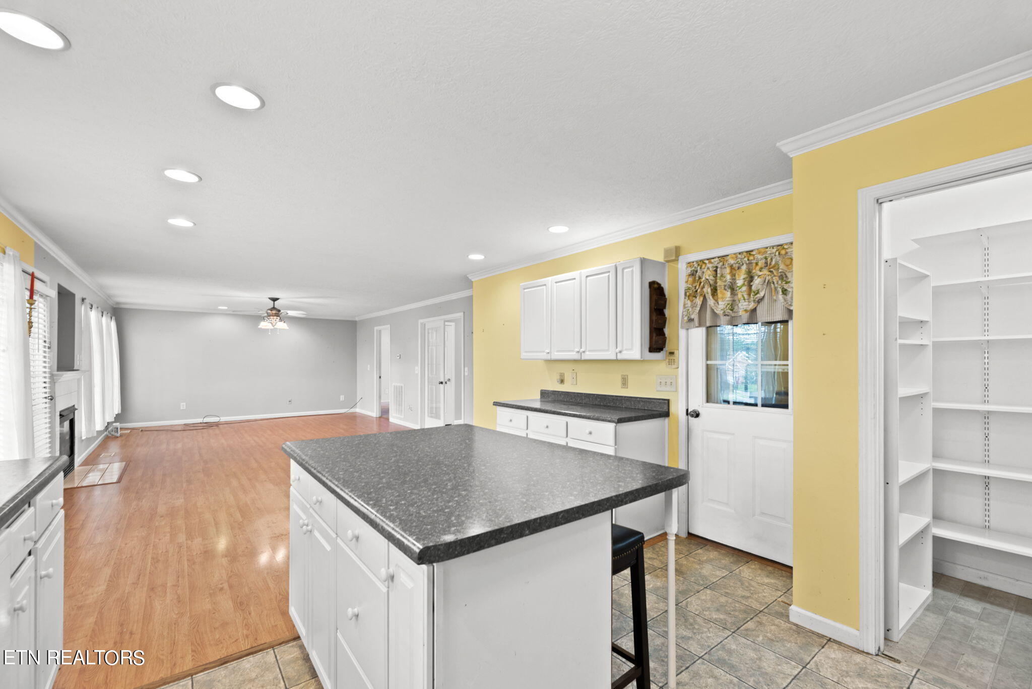 7406 Crossbow Lane Corryton, TN 37721 - Photo 8 of 30 12-web-or-mls-Crssbw7406 (36)
