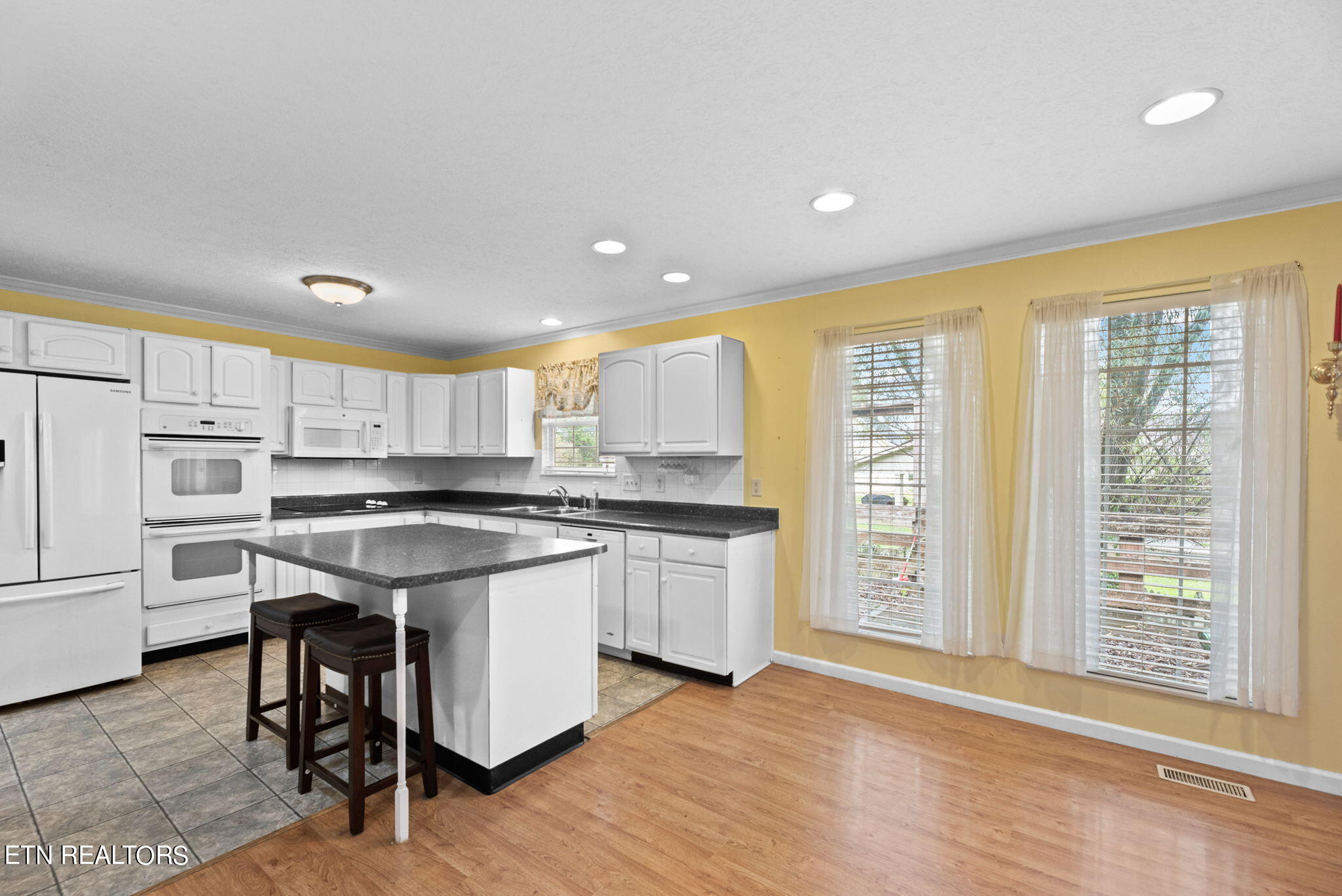 7406 Crossbow Lane Corryton, TN 37721 - Photo 10 of 30 9-web-or-mls-Crssbw7406 (25)