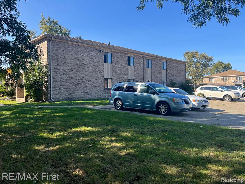286 East Thirteen Mile Road, Unit 101 Madison Heights, MI 48071 - Photo 17 of 18