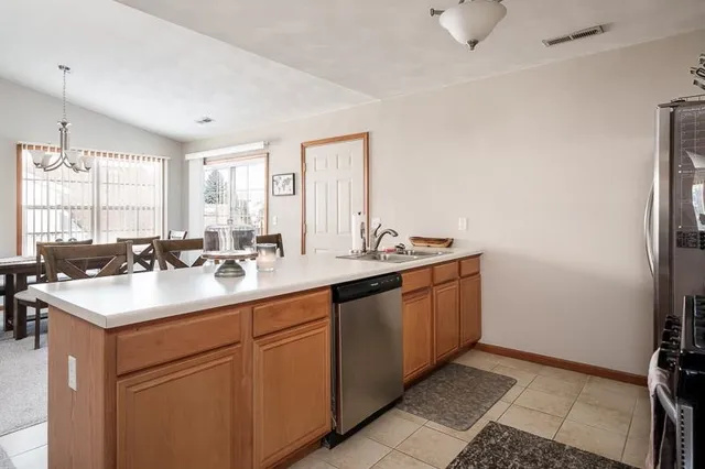 $180,000 | 10138 Monarch Road, Unit 4, Roscoe, IL 61073