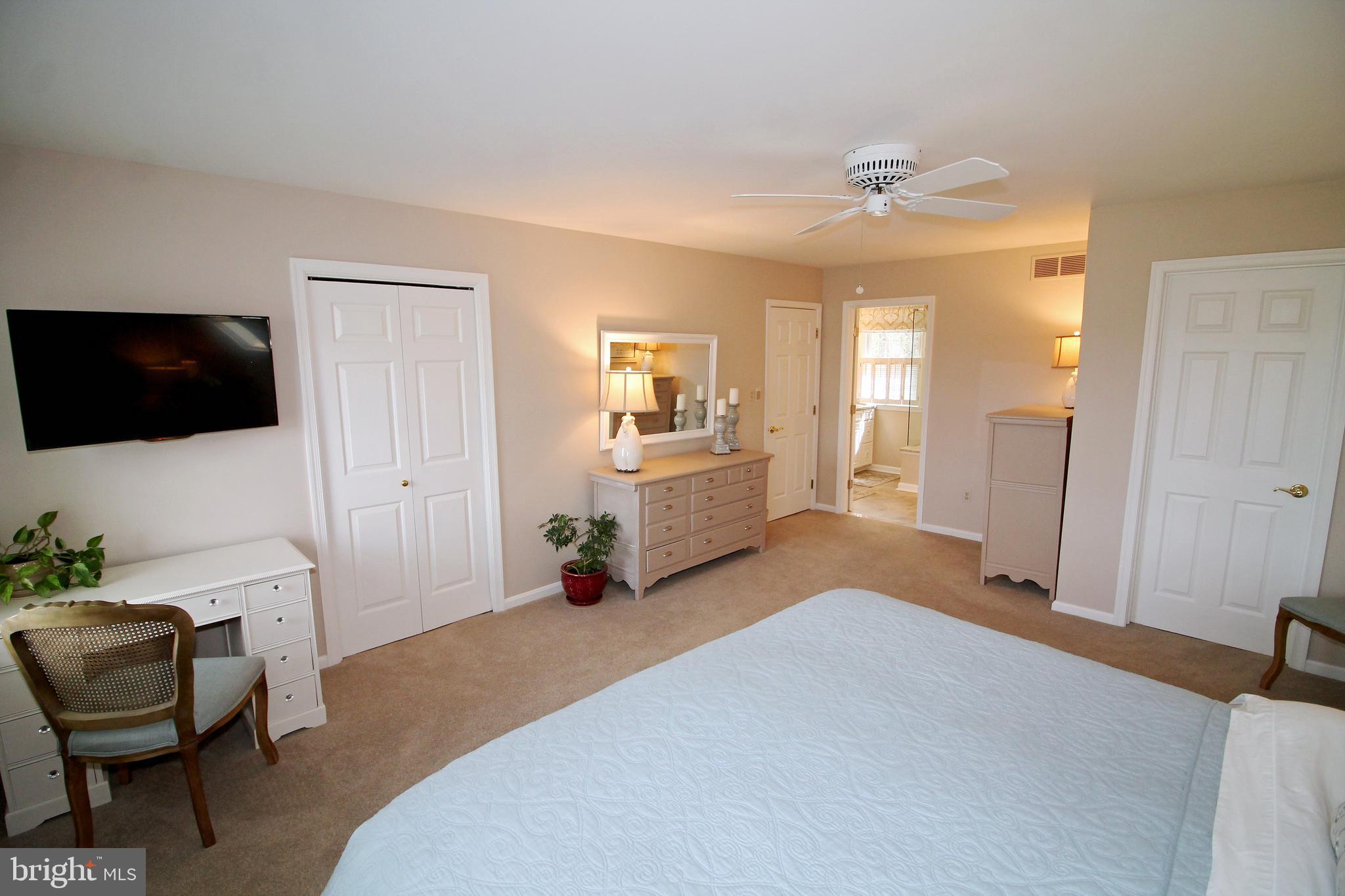 1003 Valewood Road Towson, MD 21286 - Photo 22 of 53 Master bedroom - custom built walk-in closet