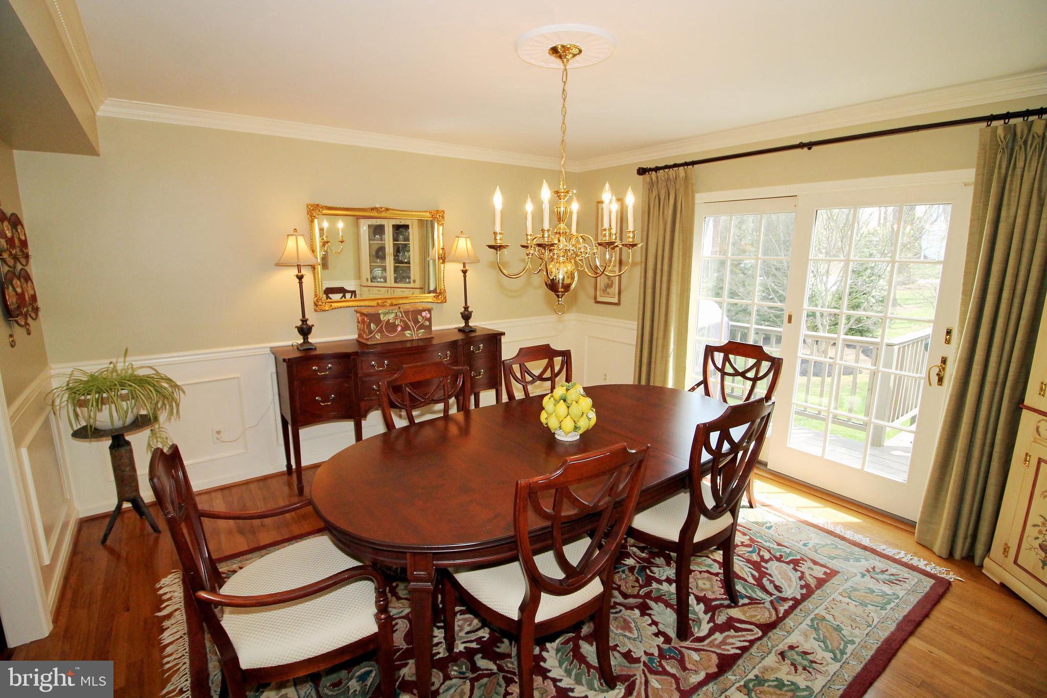1003 Valewood Road Towson, MD 21286 - Photo 10 of 53 Dining room - crown molding, wainscotting