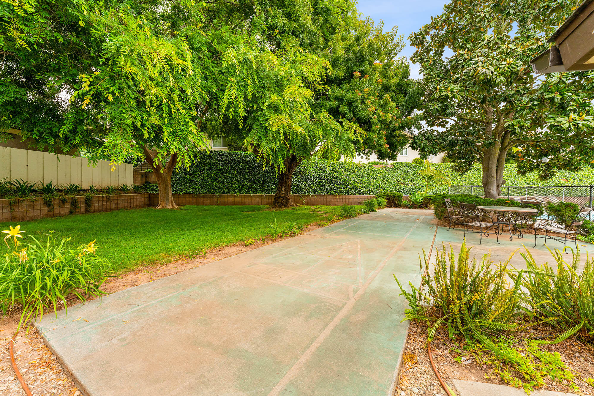875 Cieneguitas Road Santa Barbara, CA 93110 - Photo 35 of 39 Shuffleboard
