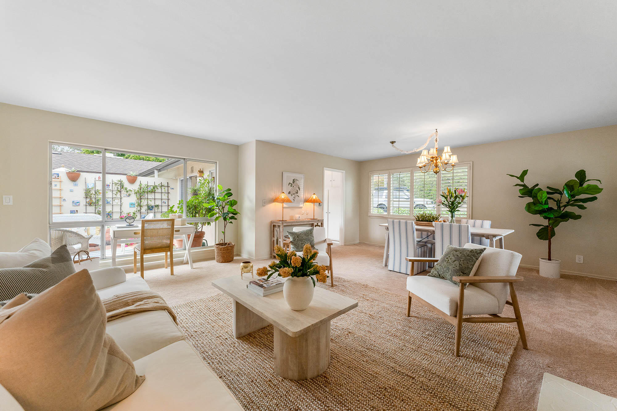 875 Cieneguitas Road Santa Barbara, CA 93110 - Photo 5 of 39 Living Room - 875 Cieneguitas Rd