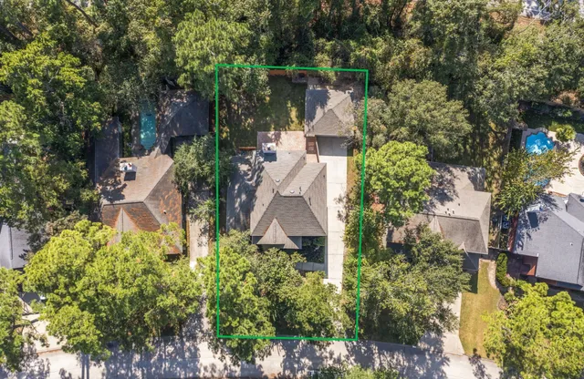 $735,000 | 61 West Night Heron Place, The Woodlands, TX 77382