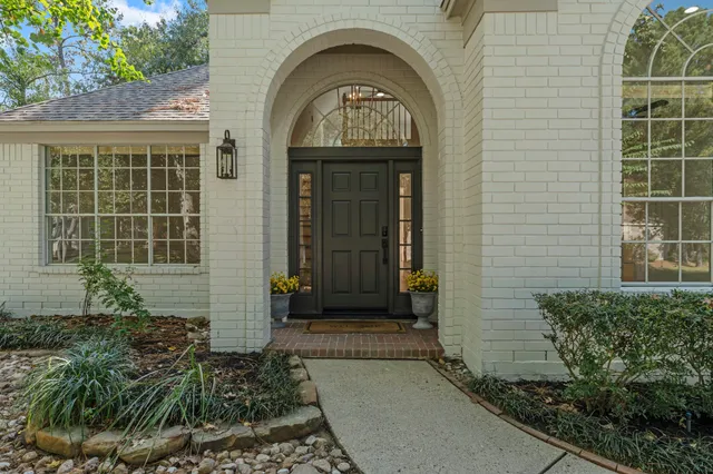 $735,000 | 61 West Night Heron Place, The Woodlands, TX 77382