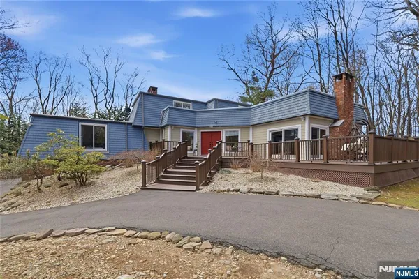 $1,269,000 | 947 Franklin Lake Road, Franklin Lakes, NJ 07417