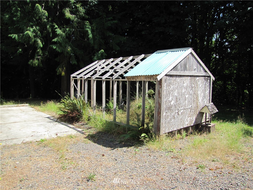 2030 East Maddock Road Port Angeles, WA 98362 - Photo 8 of 9 Gallery Image 8