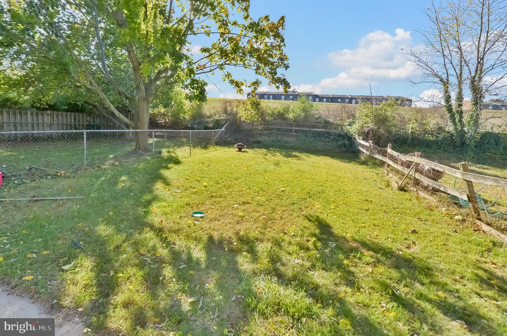 142 Oakmont Road Clementon, NJ 08021 - Photo 21 of 25 Backyard