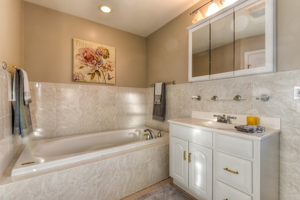 2 Pigeon Hill Road Weston, MA 02493 - Photo 21 of 30 Gallery Image 21