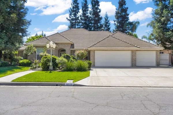 $729,999 | 5025 West Birch Avenue, Fresno, CA 93722
