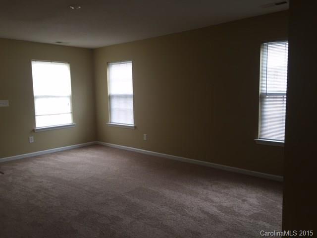 7800 Rabbits Foot Lane Charlotte, NC 28217 - Photo 2 of 9 an empty room that has a window