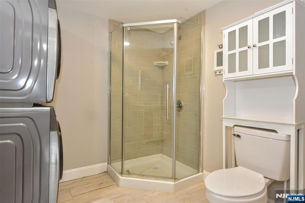 6 Standish Lane Butler, NJ 07405 - Photo 2 of 11