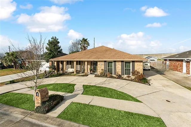 $424,888 | 3605 West Grandlake Boulevard, Kenner, LA 70065
