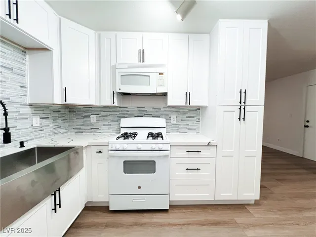 $1,814 | 2128 Velvet Hill Avenue, Las Vegas, NV 89106