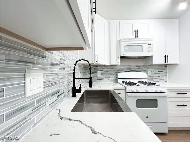 $1,814 | 2128 Velvet Hill Avenue, Las Vegas, NV 89106