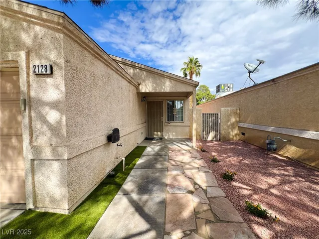 $1,814 | 2128 Velvet Hill Avenue, Las Vegas, NV 89106