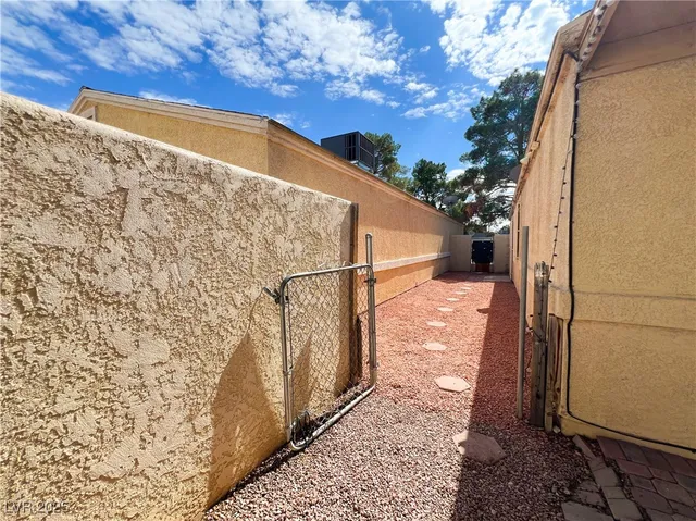$1,814 | 2128 Velvet Hill Avenue, Las Vegas, NV 89106