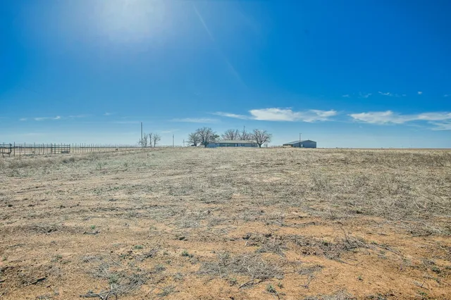 $200,000 | 11 County Road 110, Olton, TX 79064