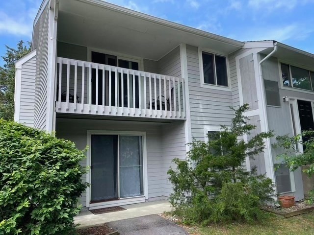 12 Beal's Cove Road, Unit H Hingham, MA 02043 - Photo 7 of 11