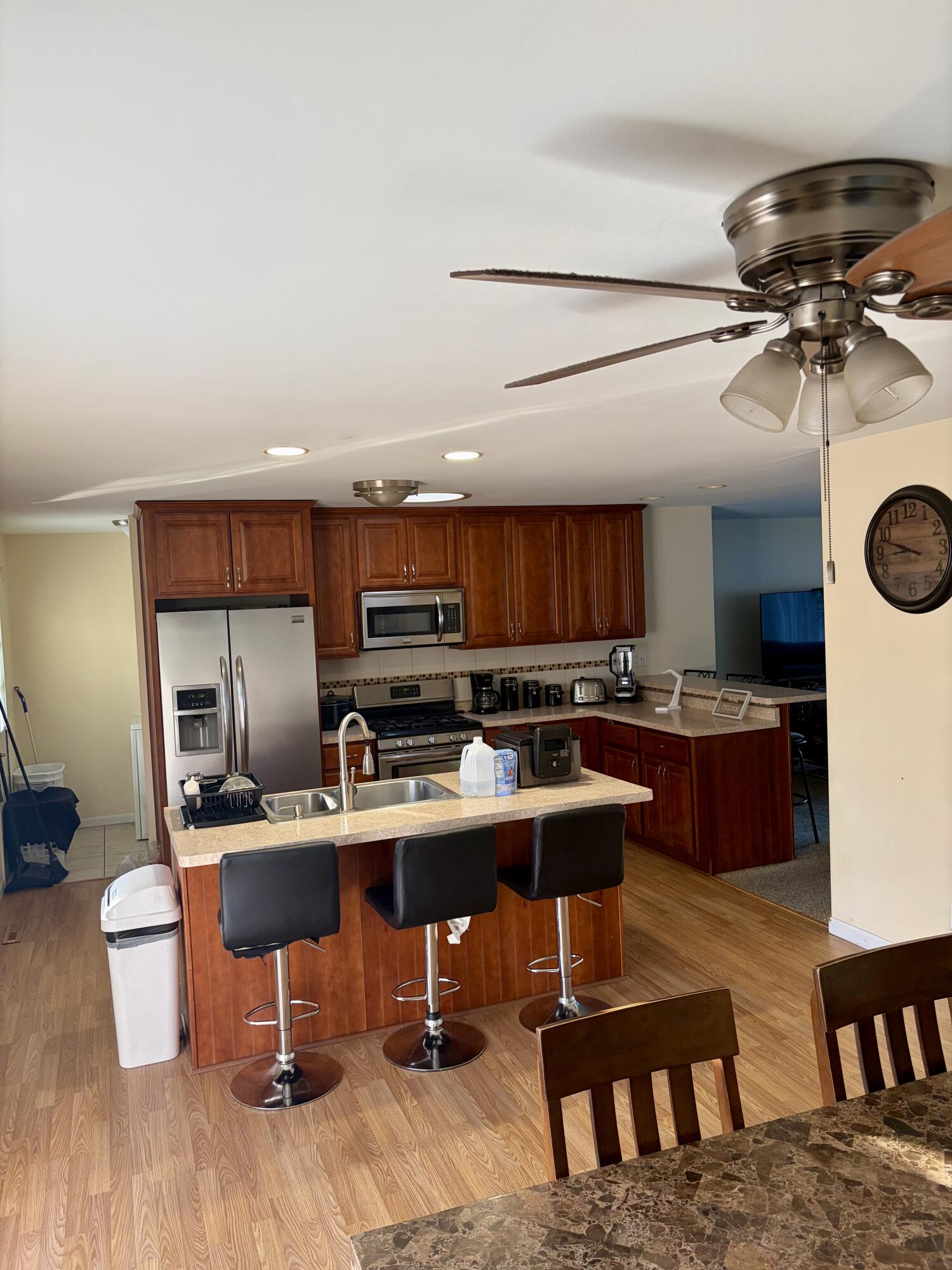 409 Holly Road Michigan City, IN 46360 - Photo 7 of 20 1500x2000