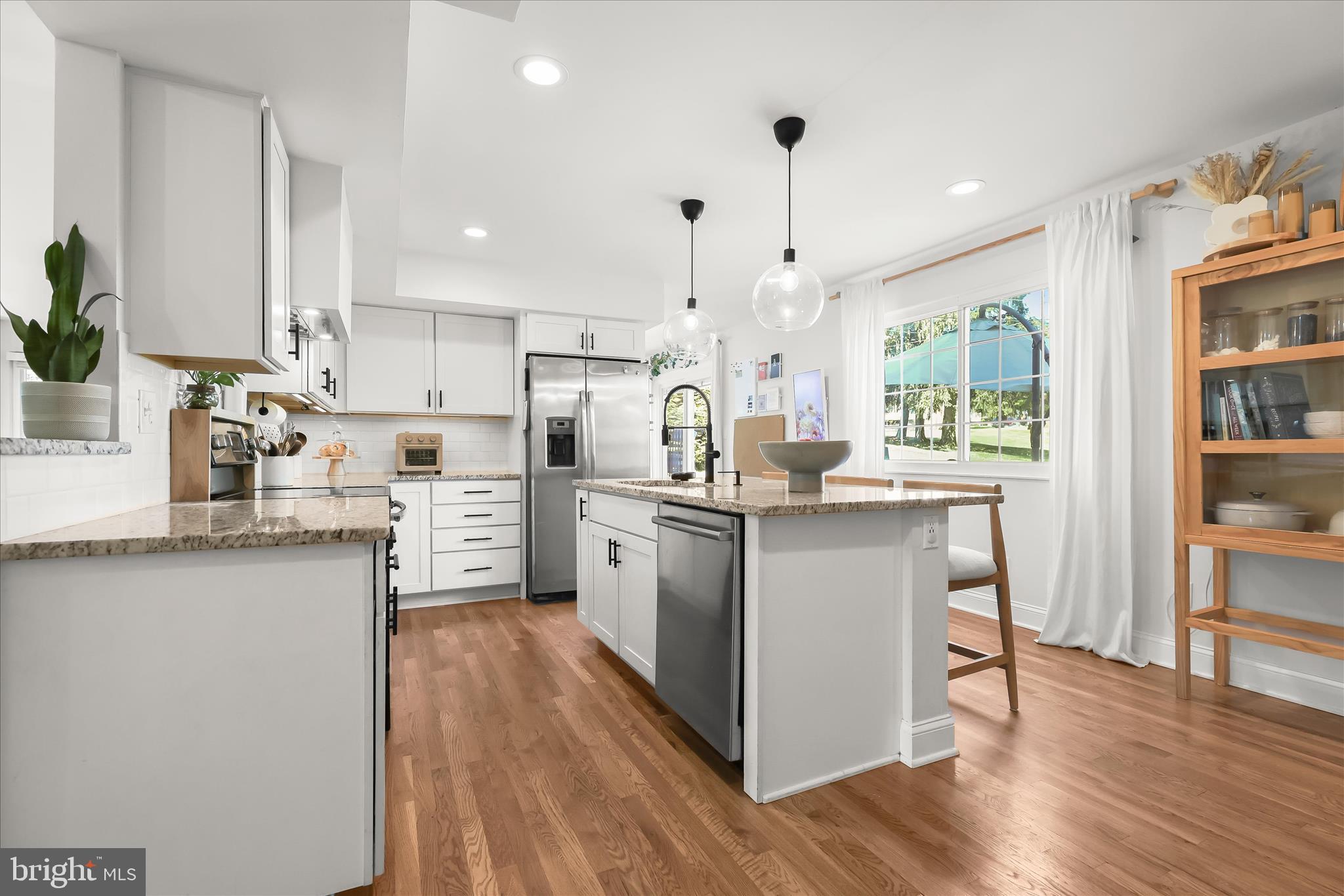 2508 Whitt Road Kingsville, MD 21087 - Photo 25 of 74 Gourmet Eat In Kitchen