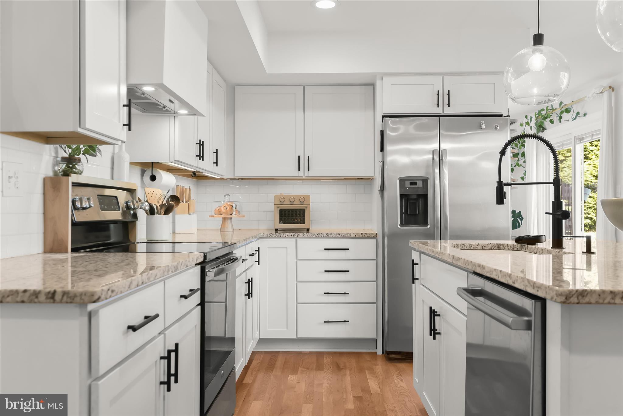 2508 Whitt Road Kingsville, MD 21087 - Photo 27 of 74 Gourmet Eat In Kitchen