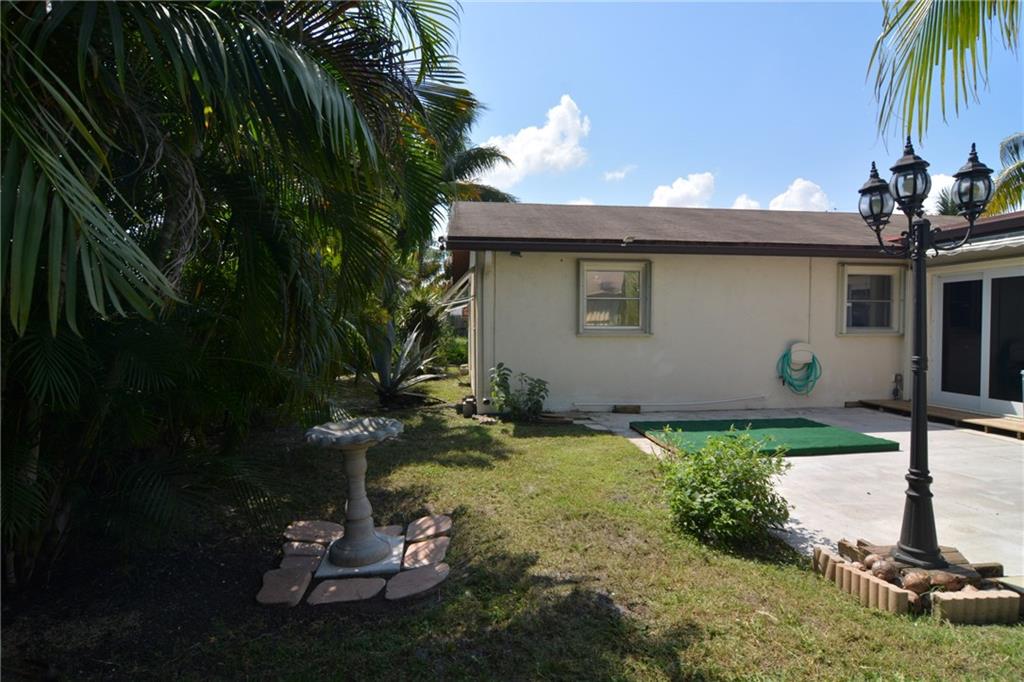 4340 Gulfstream Road Lake Worth, FL 33461 - Photo 5 of 23 Gallery Image 5