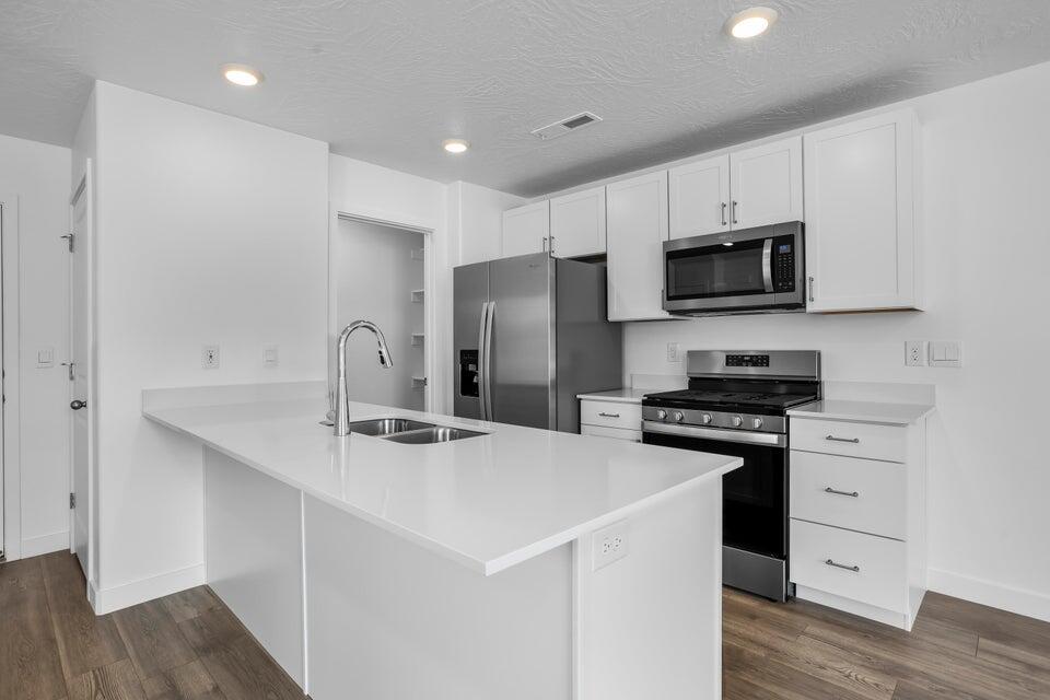 2188 South Wolverine, Unit 2533 Washington, UT 84780 - Photo 13 of 41 12