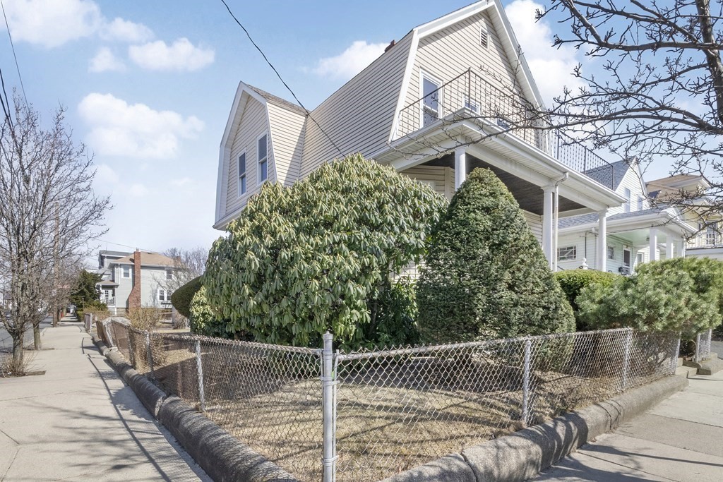 25 Edith Street Everett, MA 02149 - Photo 2 of 34 Gallery Image 2
