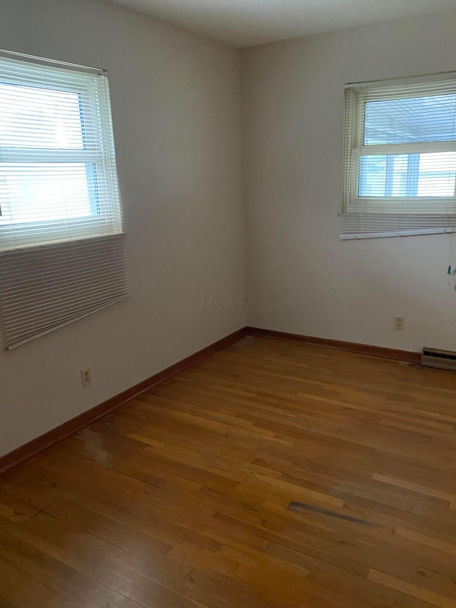 622 Beechwood Road Columbus, OH 43213 - Photo 4 of 24 Bedroom