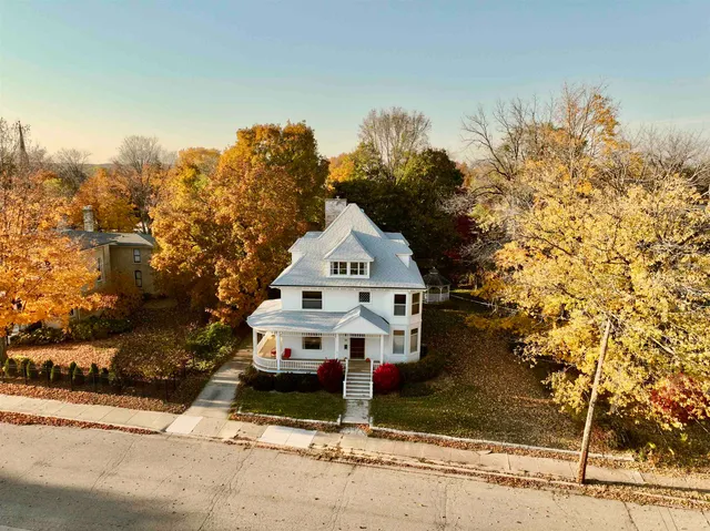 $499,000 | 615 St Lawrence Avenue, Janesville, WI 53545